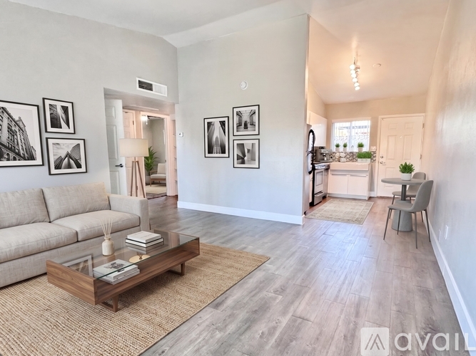 2726 E Glenrosa Ave, Unit 3 Rental photo 5